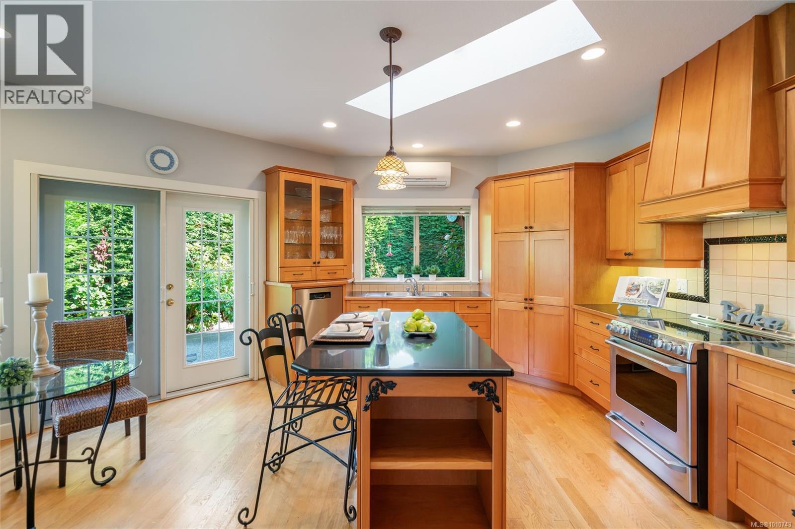 Photo 29 of 6103 La Marche Pl, Nanaimo BC