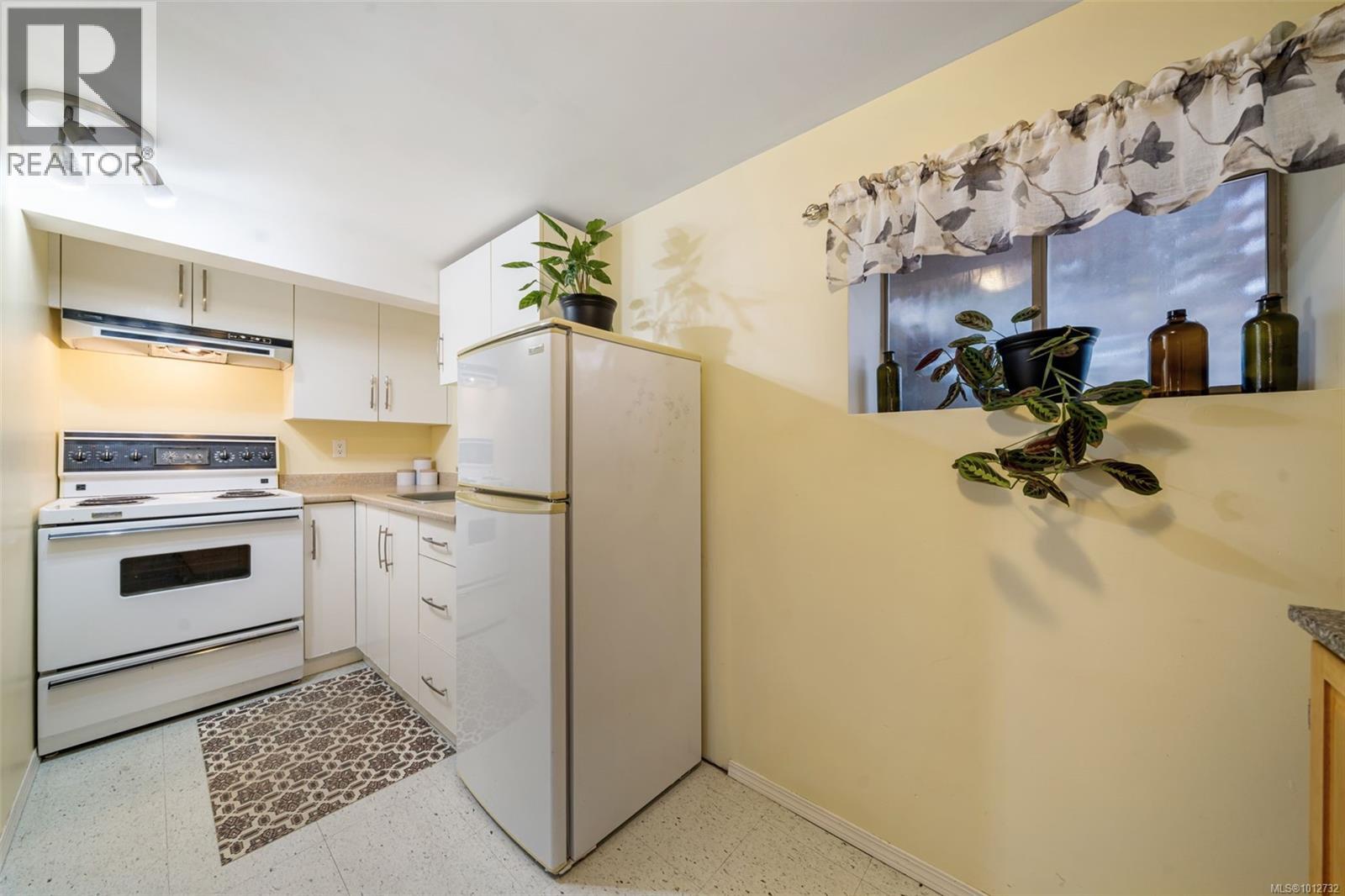 Photo 24 of 4309 Savoy Pl, Saanich BC