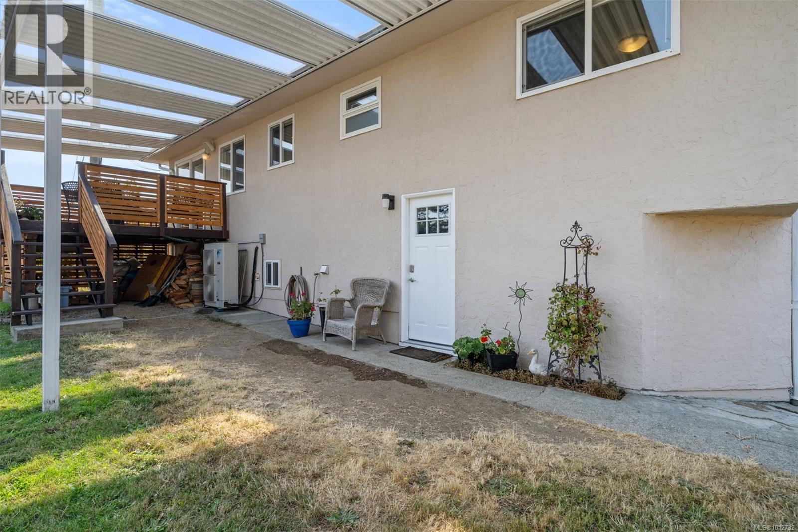 Photo 33 of 4309 Savoy Pl, Saanich BC