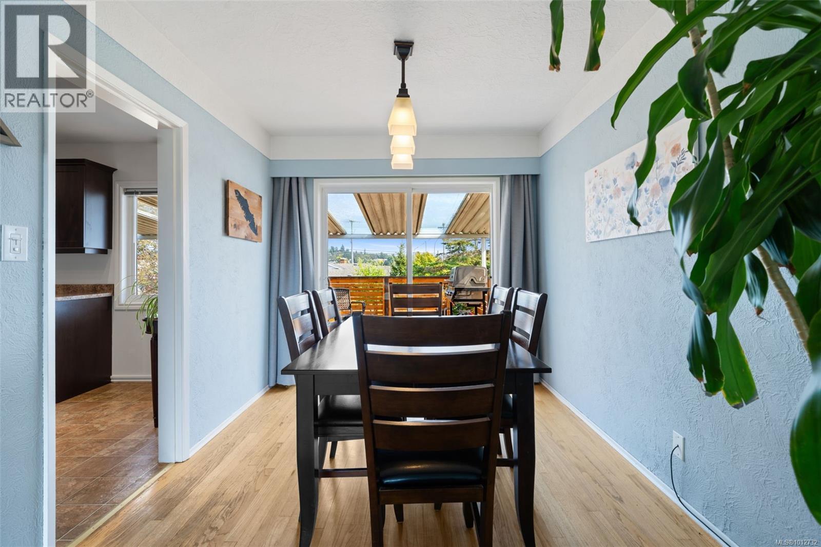 Photo 10 of 4309 Savoy Pl, Saanich BC