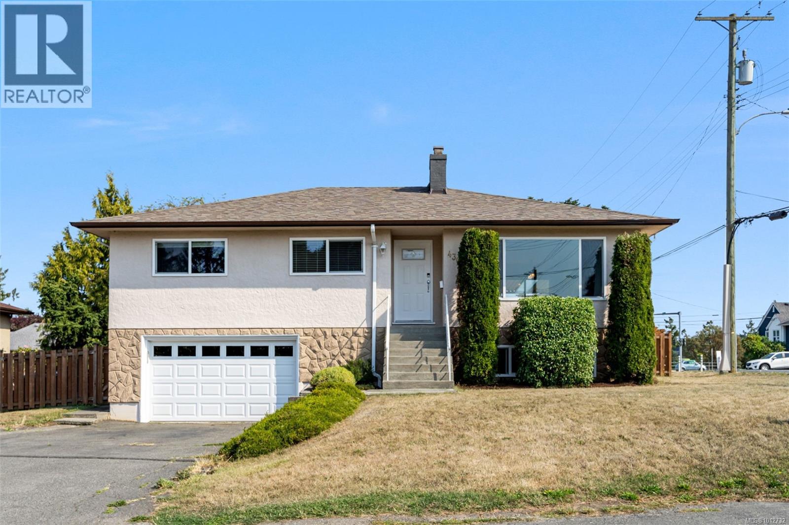 Photo 1 of 4309 Savoy Pl, Saanich BC