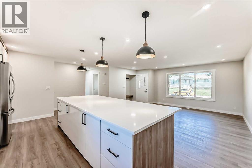 Photo 9 of 708 Maryvale Way Ne, Calgary AB