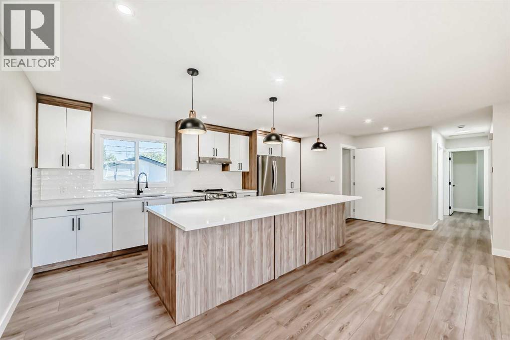 Photo 4 of 708 Maryvale Way Ne, Calgary AB