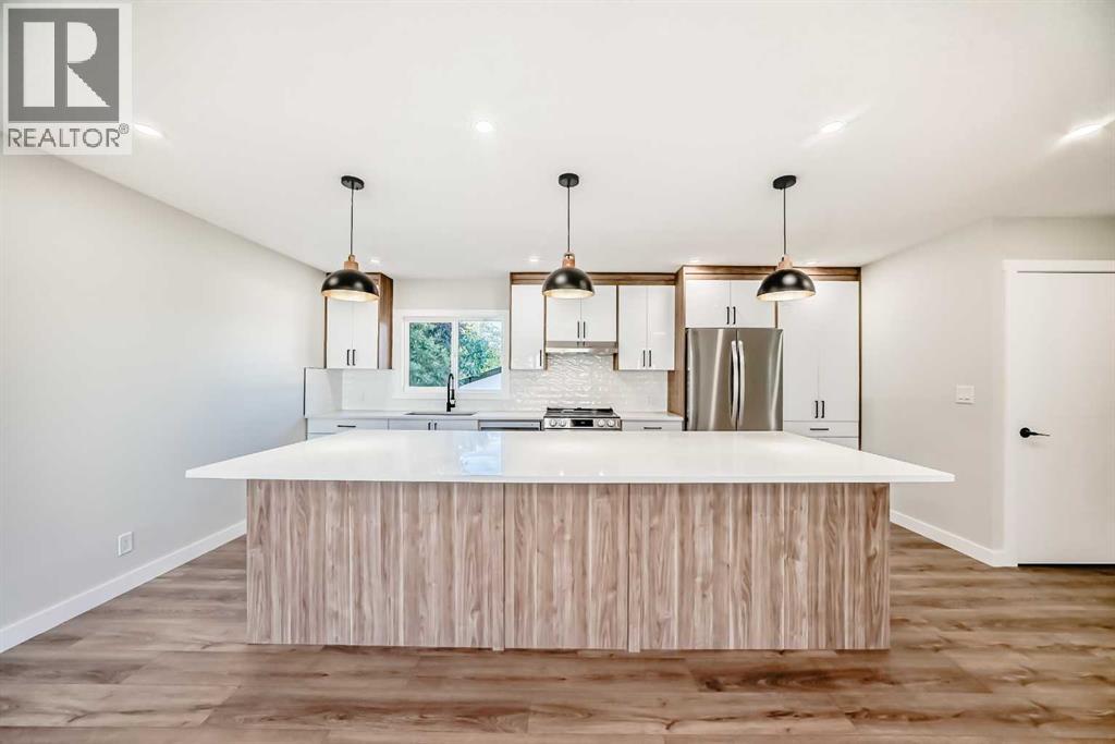 Photo 5 of 708 Maryvale Way Ne, Calgary AB