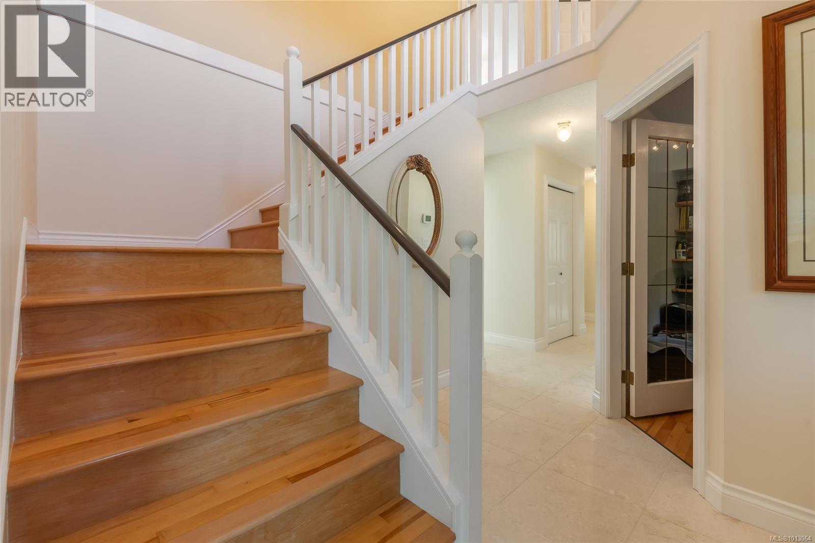Photo 17 of 4718 4720 Shell Beach Rd, Ladysmith BC
