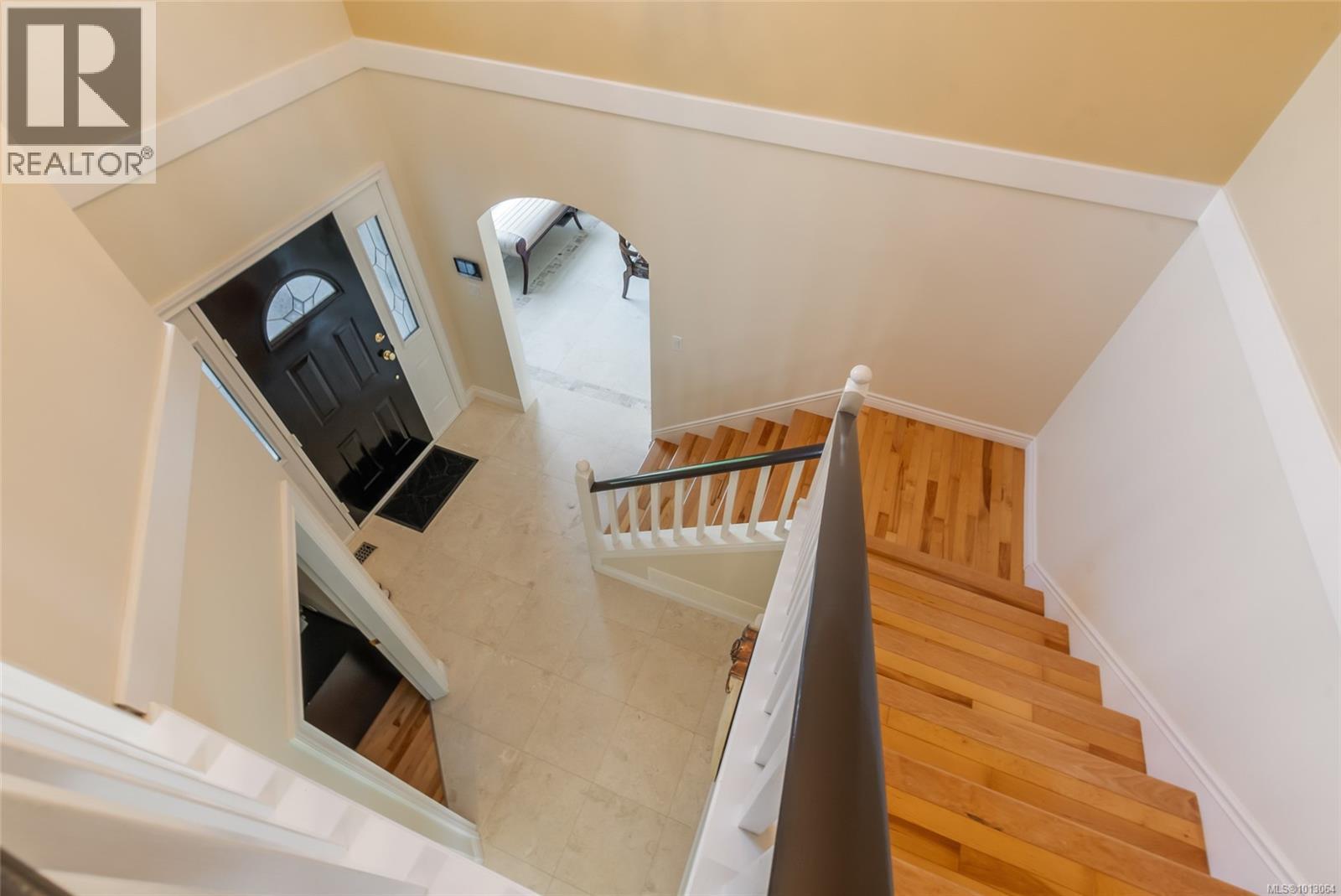 Photo 14 of 4718 4720 Shell Beach Rd, Ladysmith BC