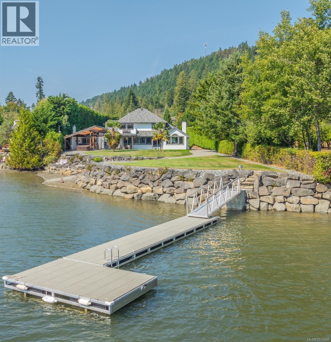 Photo 1 of 4718 4720 Shell Beach Rd, Ladysmith BC