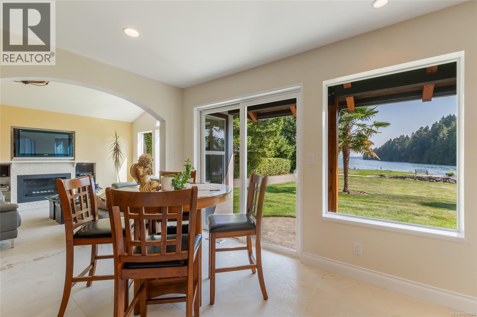 Photo 30 of 4718 4720 Shell Beach Rd, Ladysmith BC