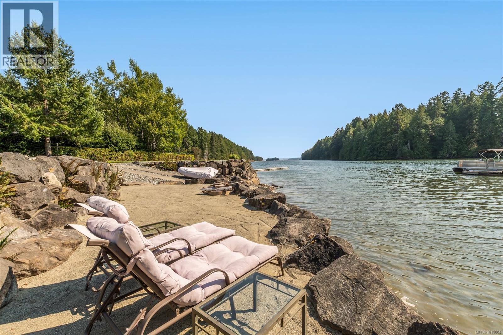 Photo 41 of 4718 4720 Shell Beach Rd, Ladysmith BC