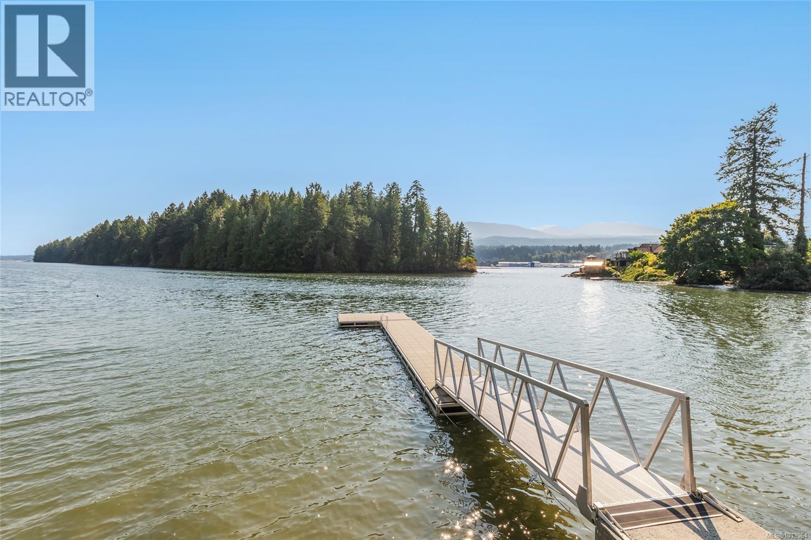Photo 38 of 4718 4720 Shell Beach Rd, Ladysmith BC
