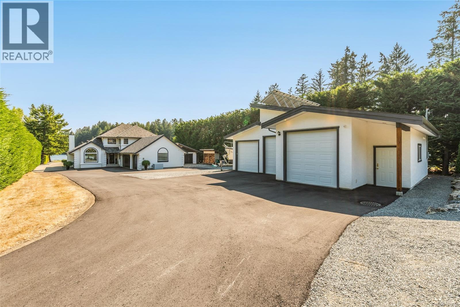 Photo 68 of 4718 4720 Shell Beach Rd, Ladysmith BC