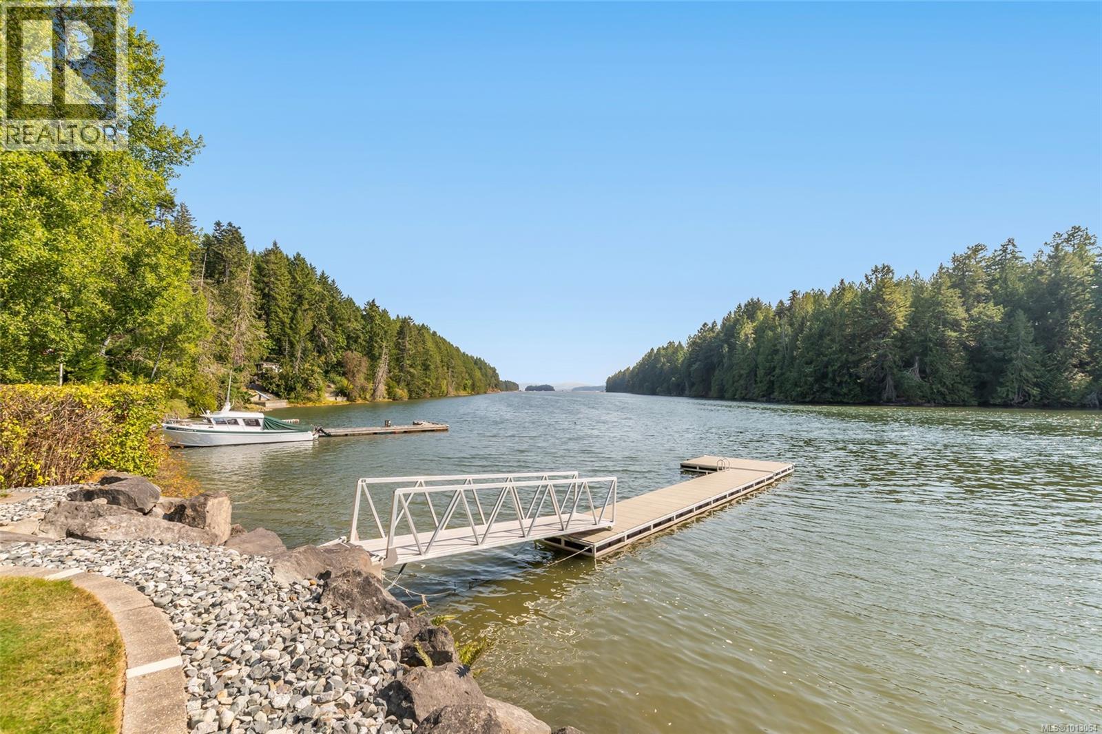 Photo 37 of 4718 4720 Shell Beach Rd, Ladysmith BC