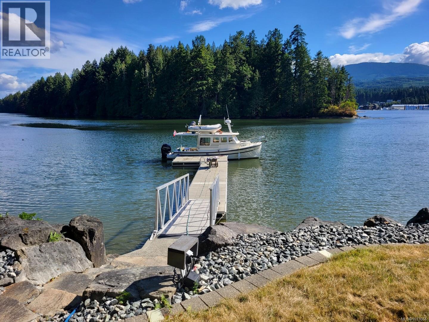 Photo 93 of 4718 4720 Shell Beach Rd, Ladysmith BC