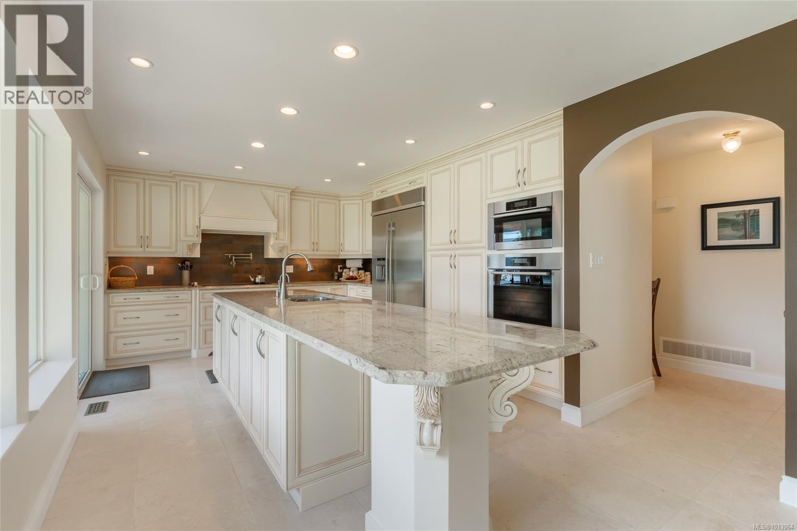 Photo 31 of 4718 4720 Shell Beach Rd, Ladysmith BC