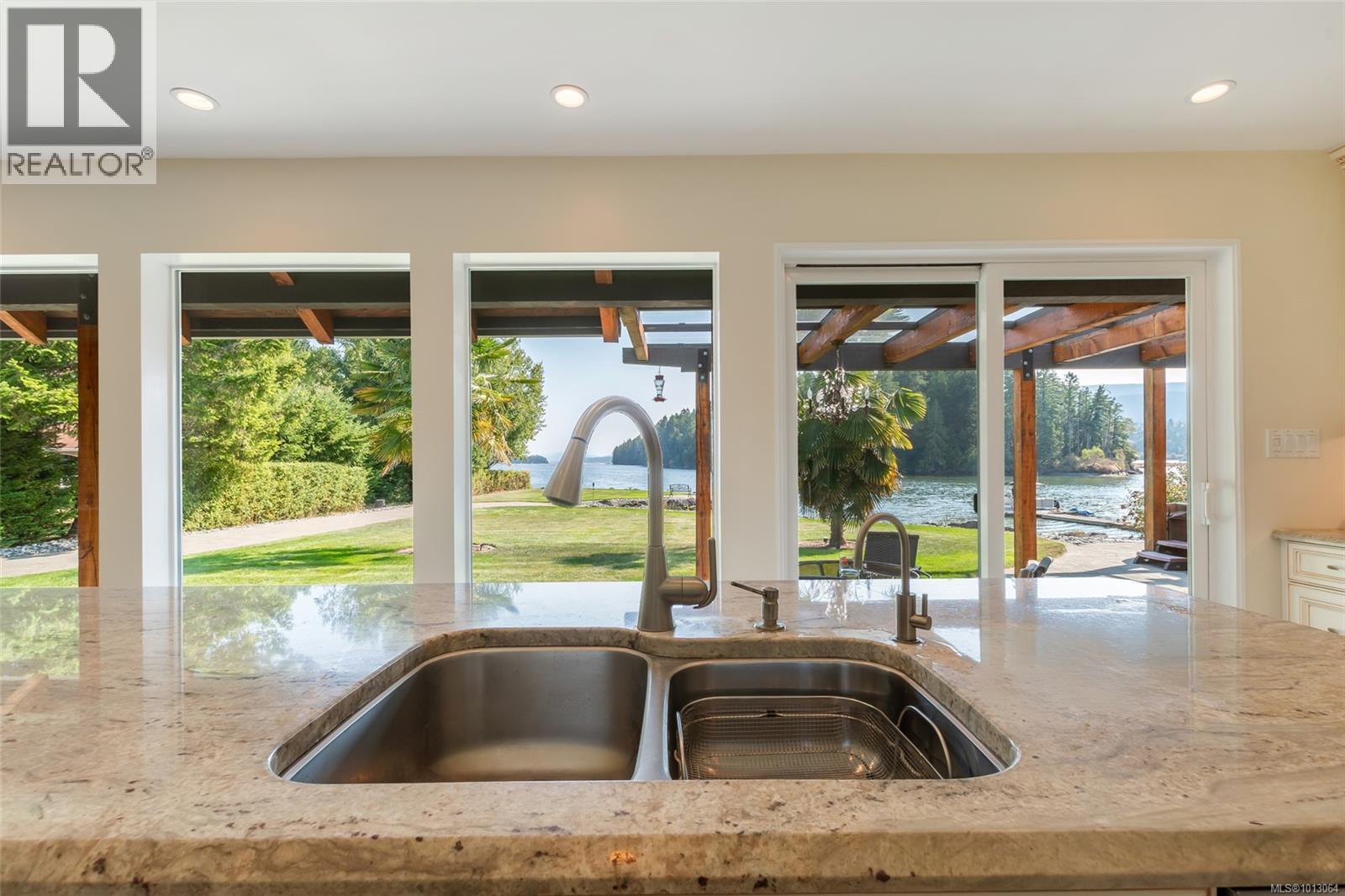 Photo 32 of 4718 4720 Shell Beach Rd, Ladysmith BC