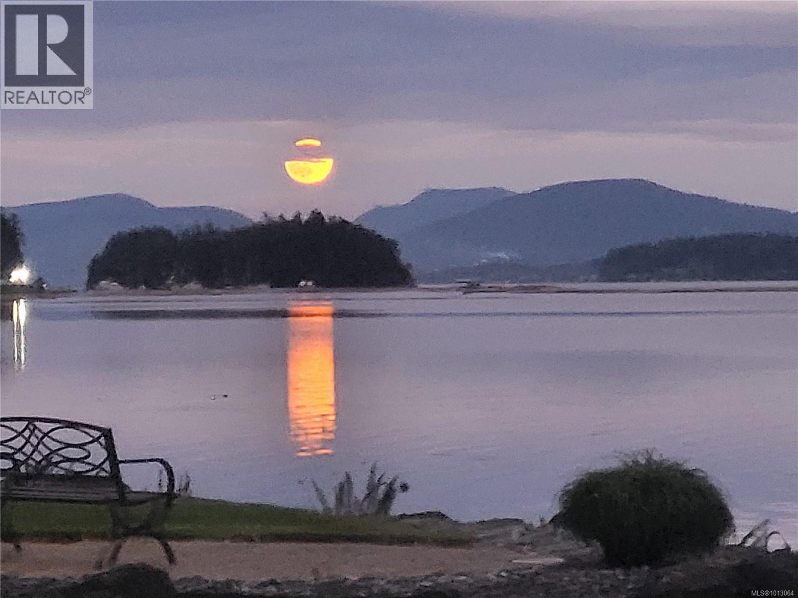 Photo 90 of 4718 4720 Shell Beach Rd, Ladysmith BC