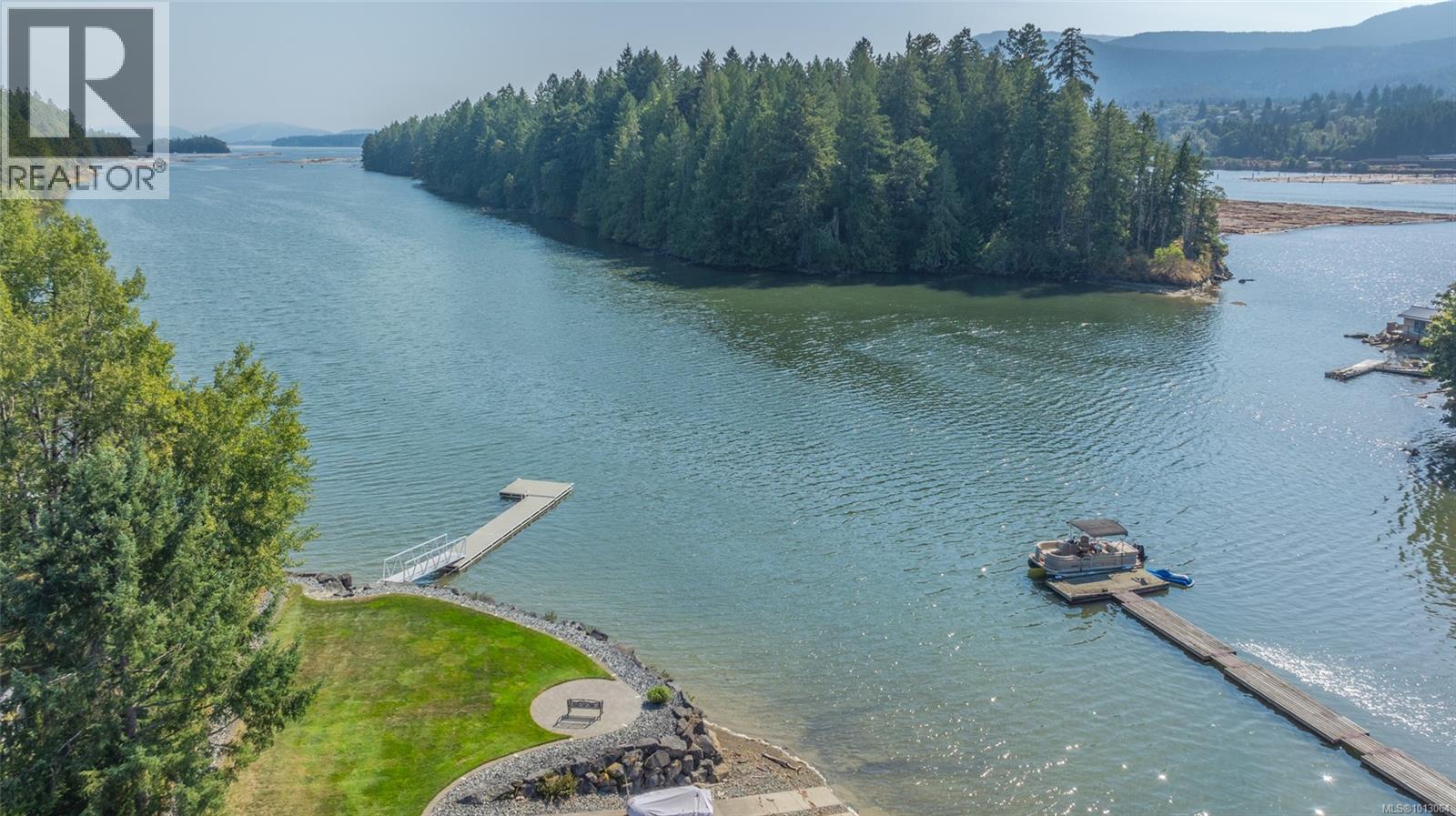 Photo 89 of 4718 4720 Shell Beach Rd, Ladysmith BC