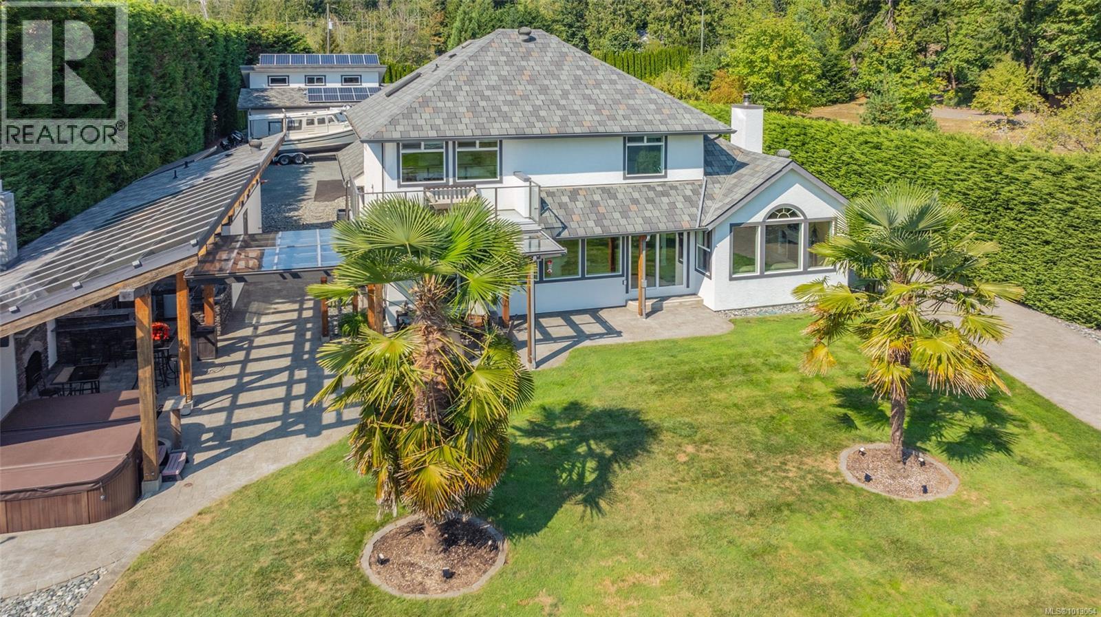 Photo 85 of 4718 4720 Shell Beach Rd, Ladysmith BC
