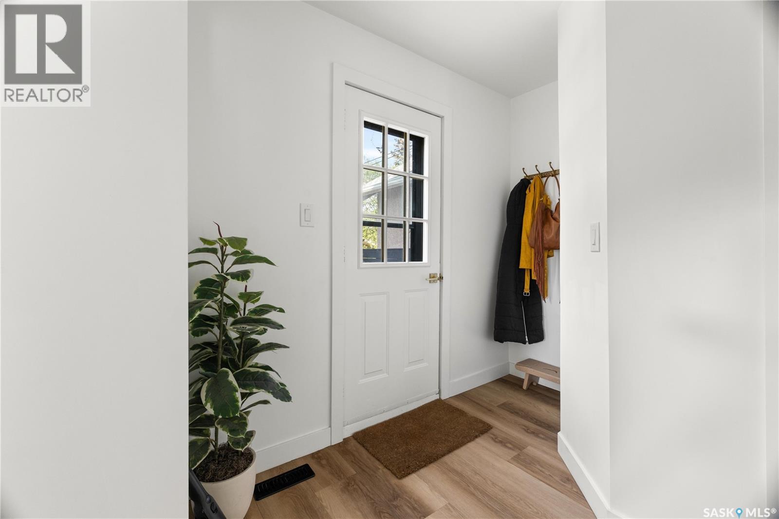 Photo 15 of 2072 Princess Street, Regina SK