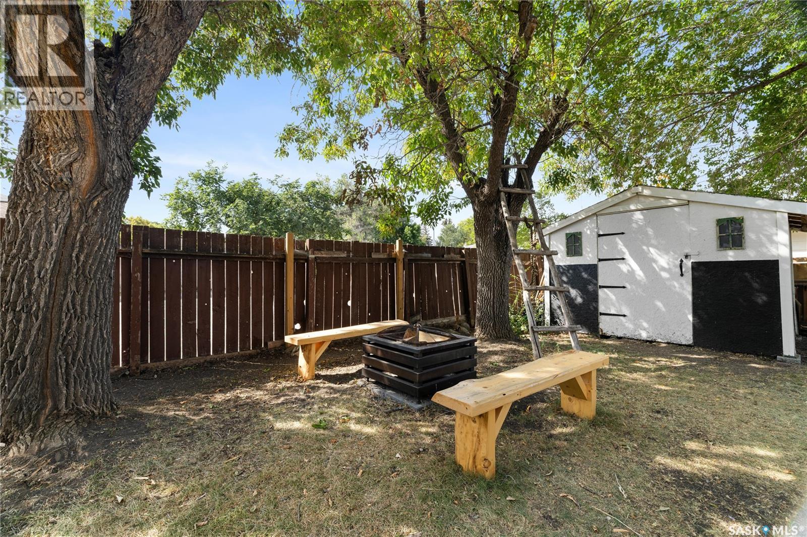Photo 32 of 2072 Princess Street, Regina SK
