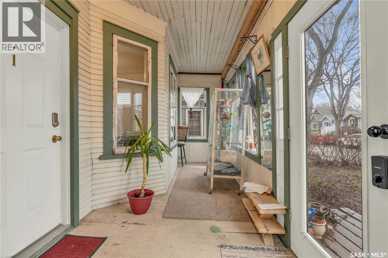 Photo 2 of 2231 Quebec Street, Regina SK