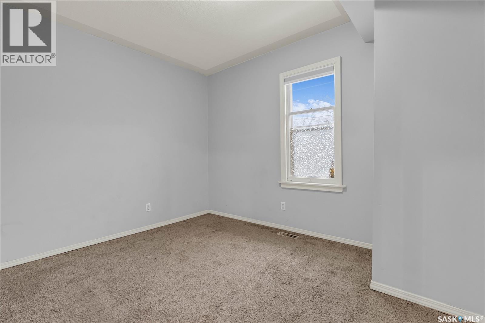 Photo 32 of 2231 Quebec Street, Regina SK