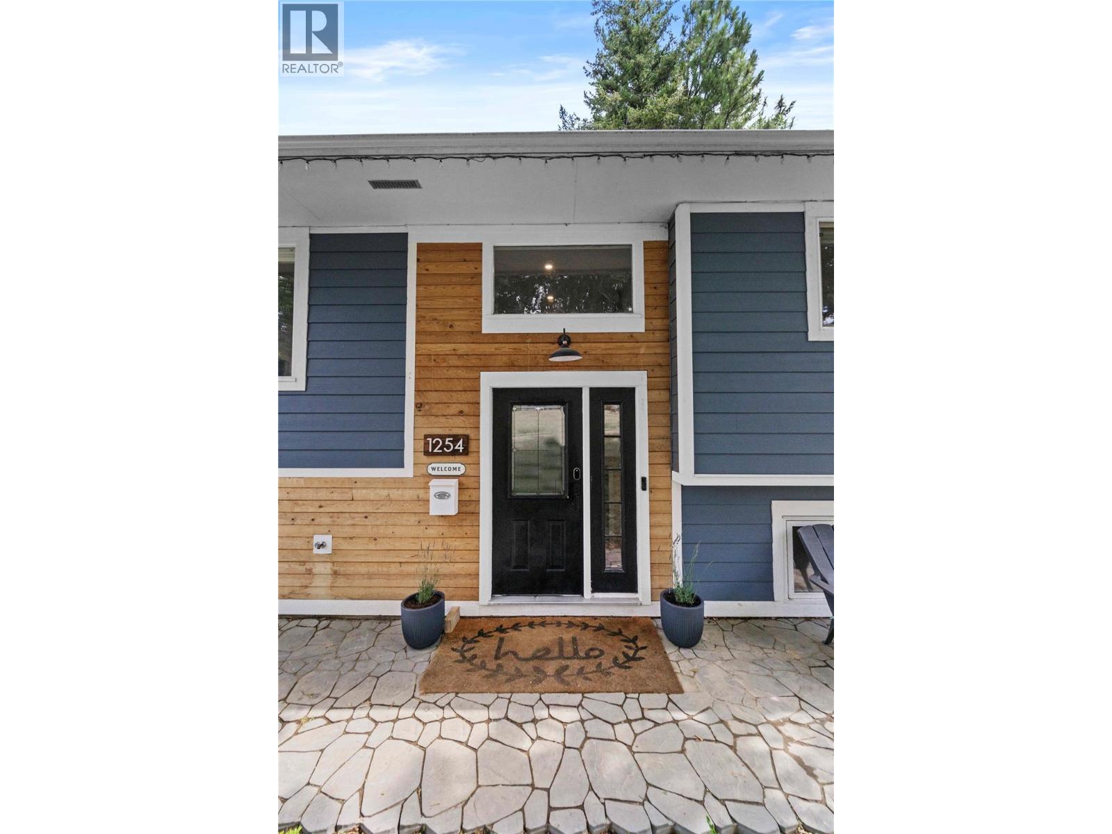Photo 10 of 1254 Foxwood Lane, Kamloops BC