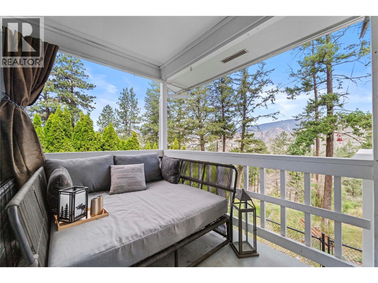 Photo 8 of 1254 Foxwood Lane, Kamloops BC