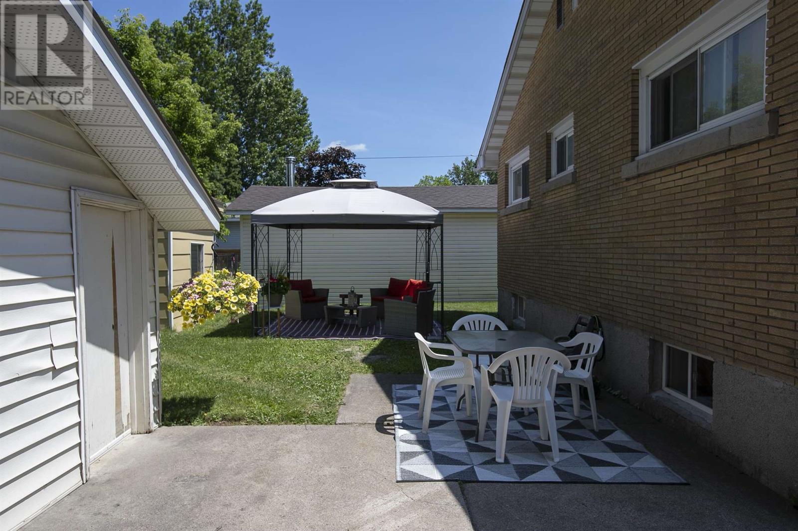 Photo 6 of 108 Smale Ave, Sault Ste Marie ON