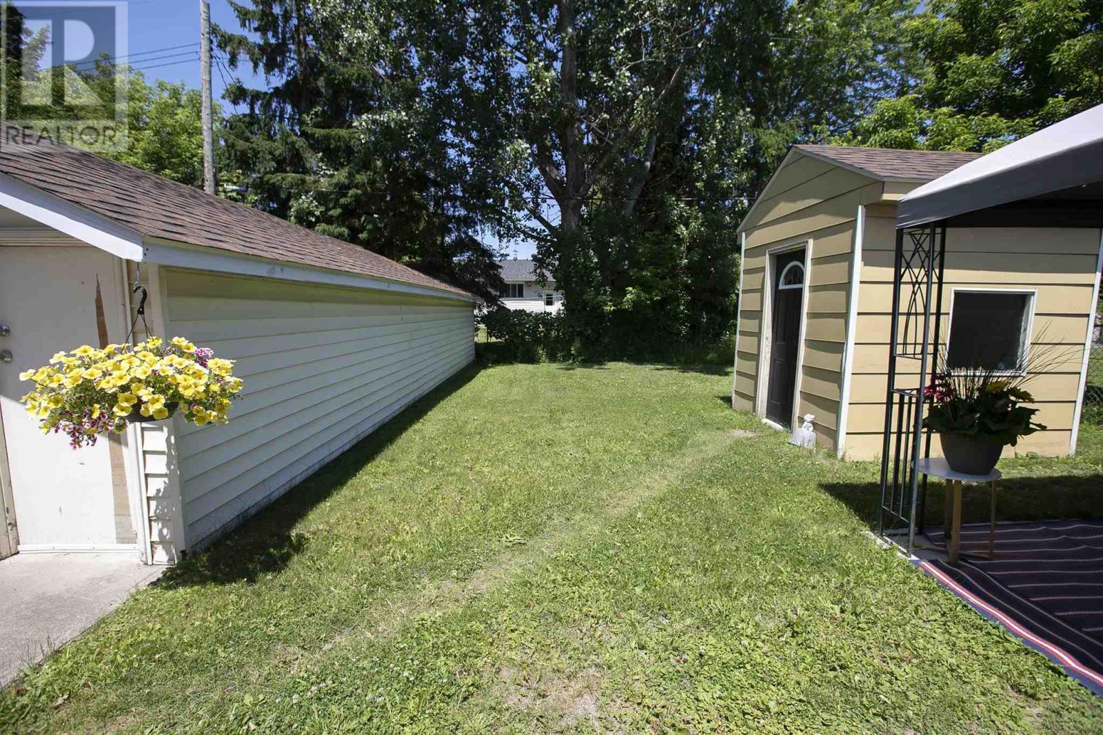 Photo 8 of 108 Smale Ave, Sault Ste Marie ON