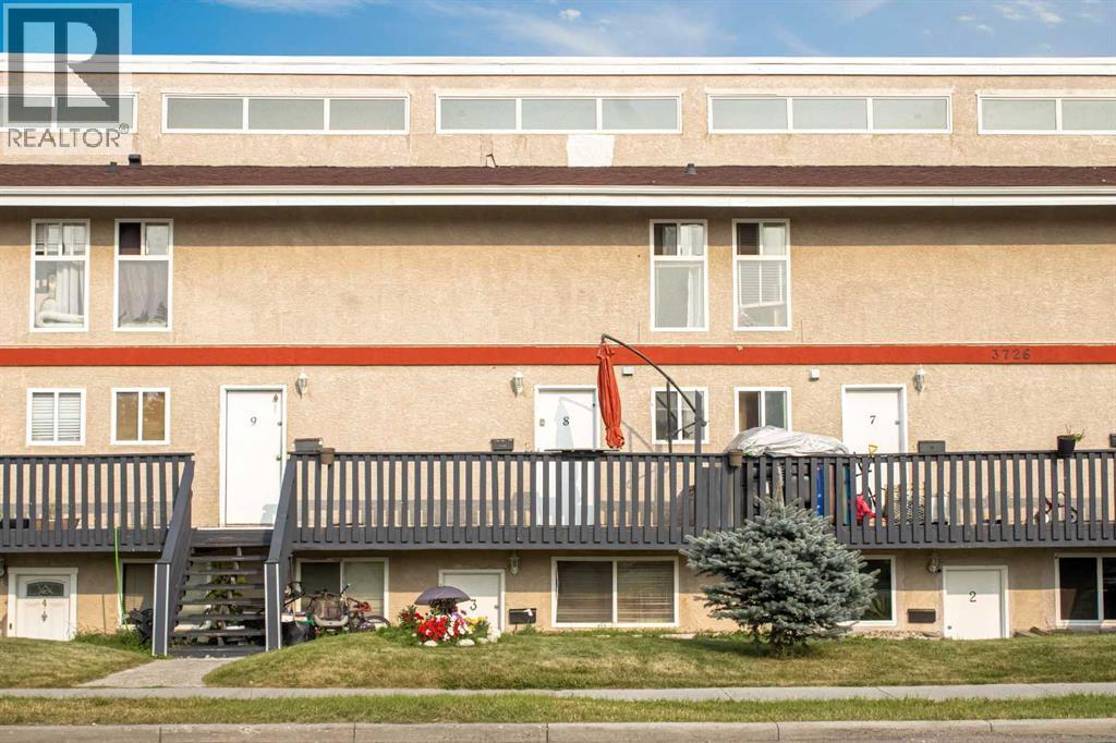 Photo 1 of 8 3726 Centre Street Ne, Calgary AB