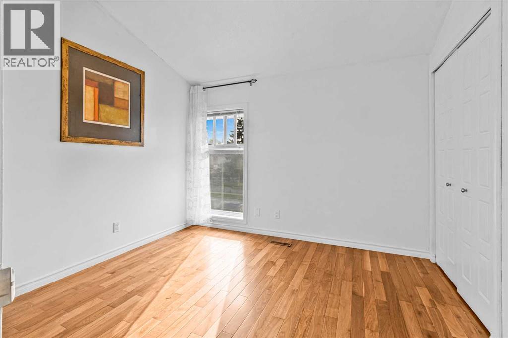 Photo 17 of 8 3726 Centre Street Ne, Calgary AB
