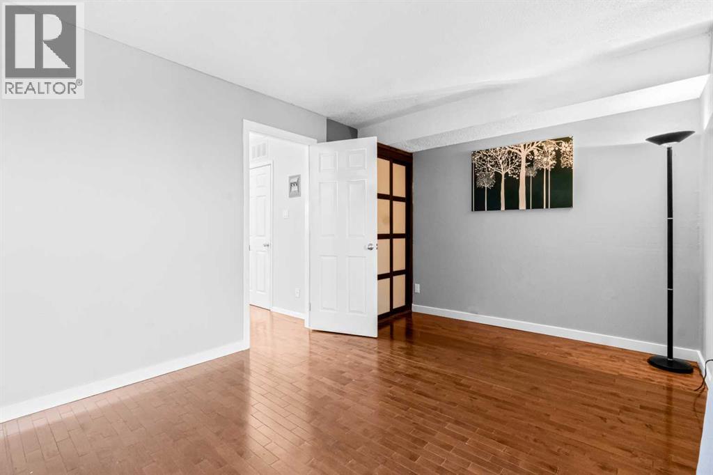 Photo 19 of 8 3726 Centre Street Ne, Calgary AB