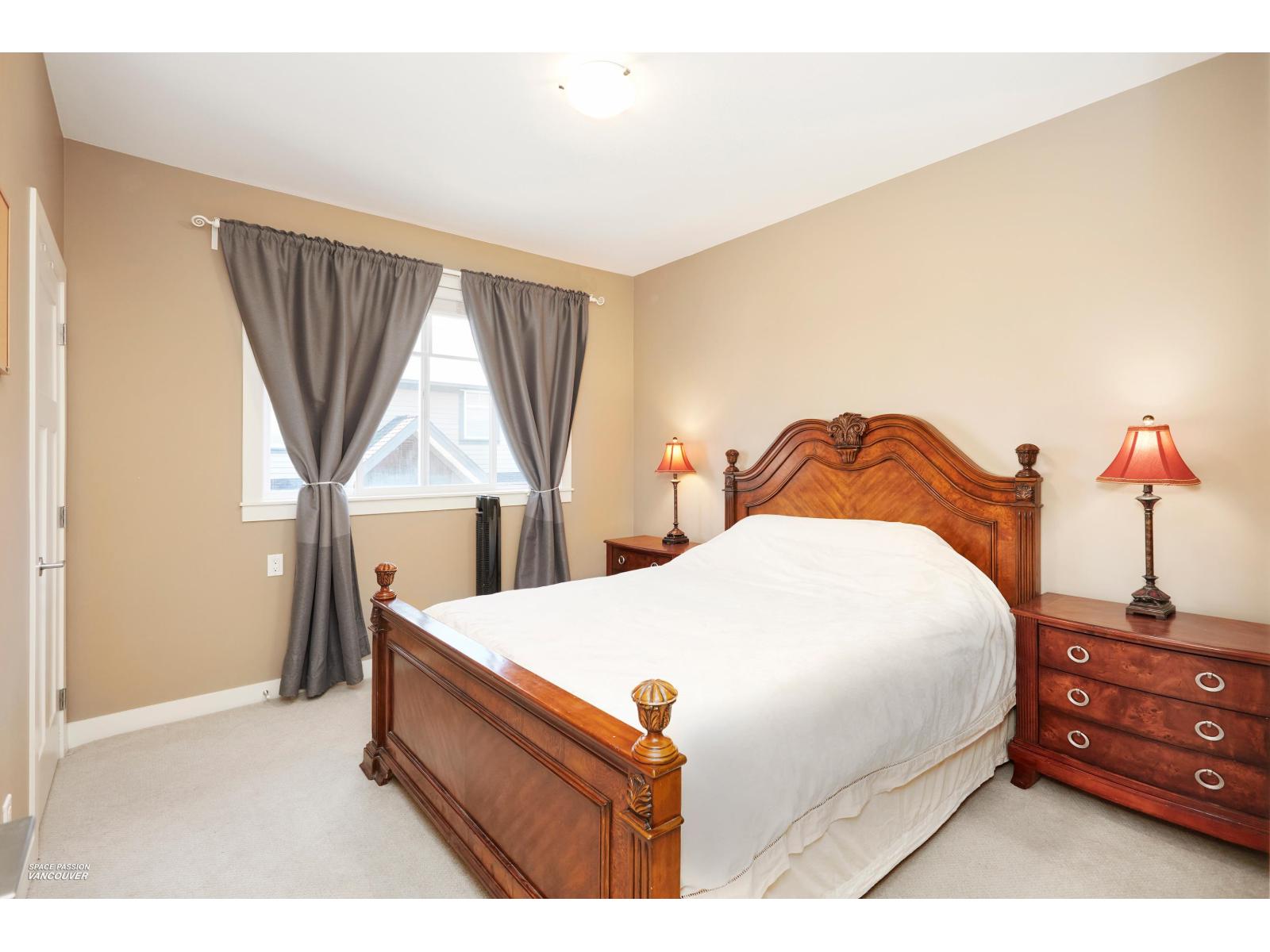 Photo 15 of 41 15977 26 Avenue, Surrey BC