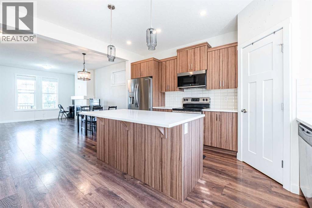 Photo 4 of 329 South Point Green Sw, Airdrie AB