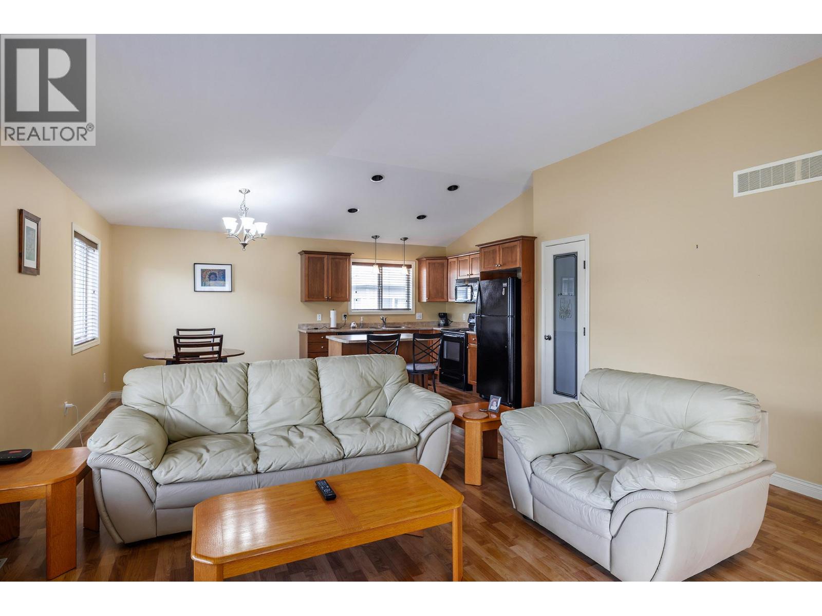 13 11392 Lodge Road, Lake Country