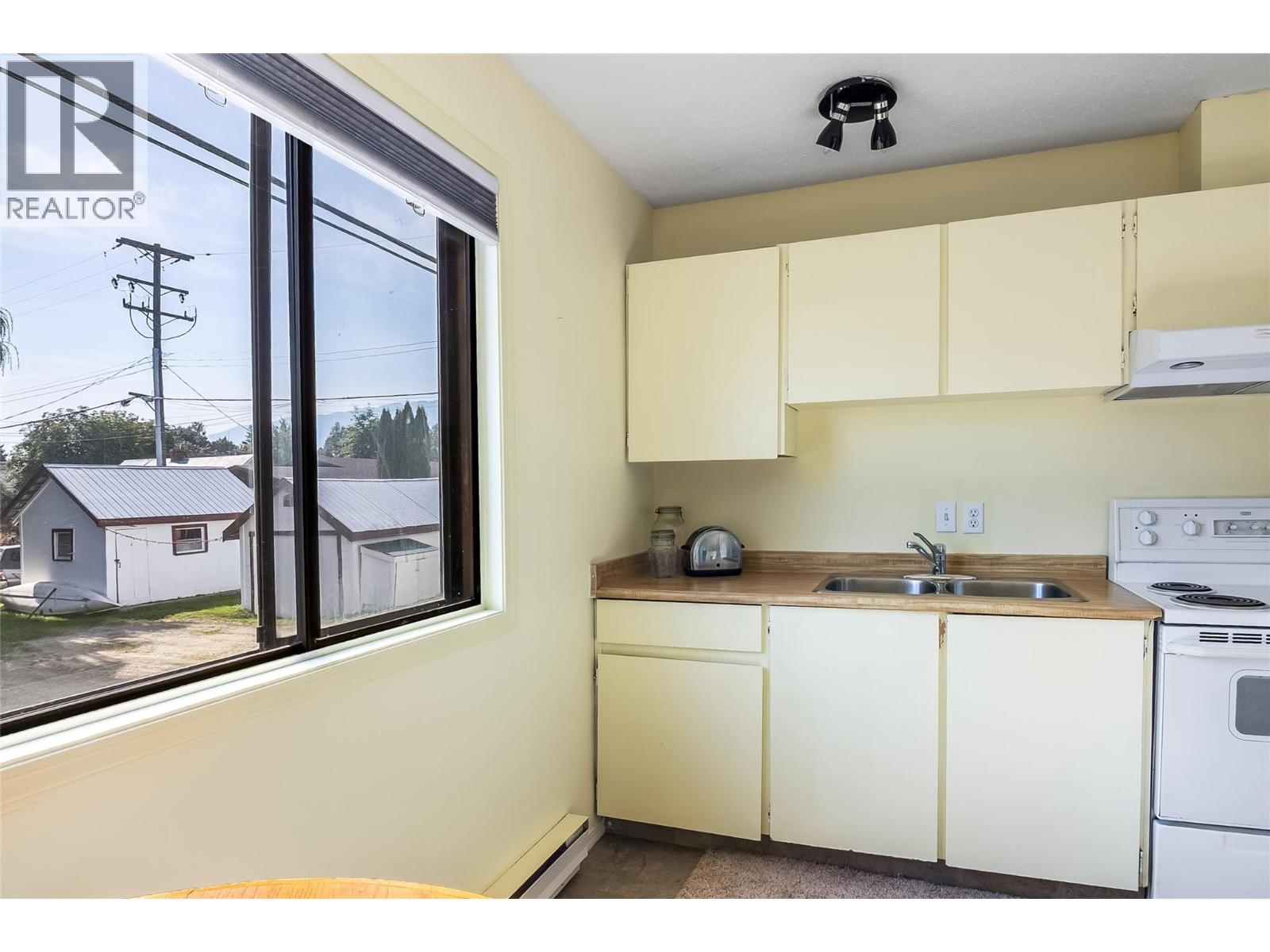 800 Mackenzie Avenue Unit# 101, Revelstoke