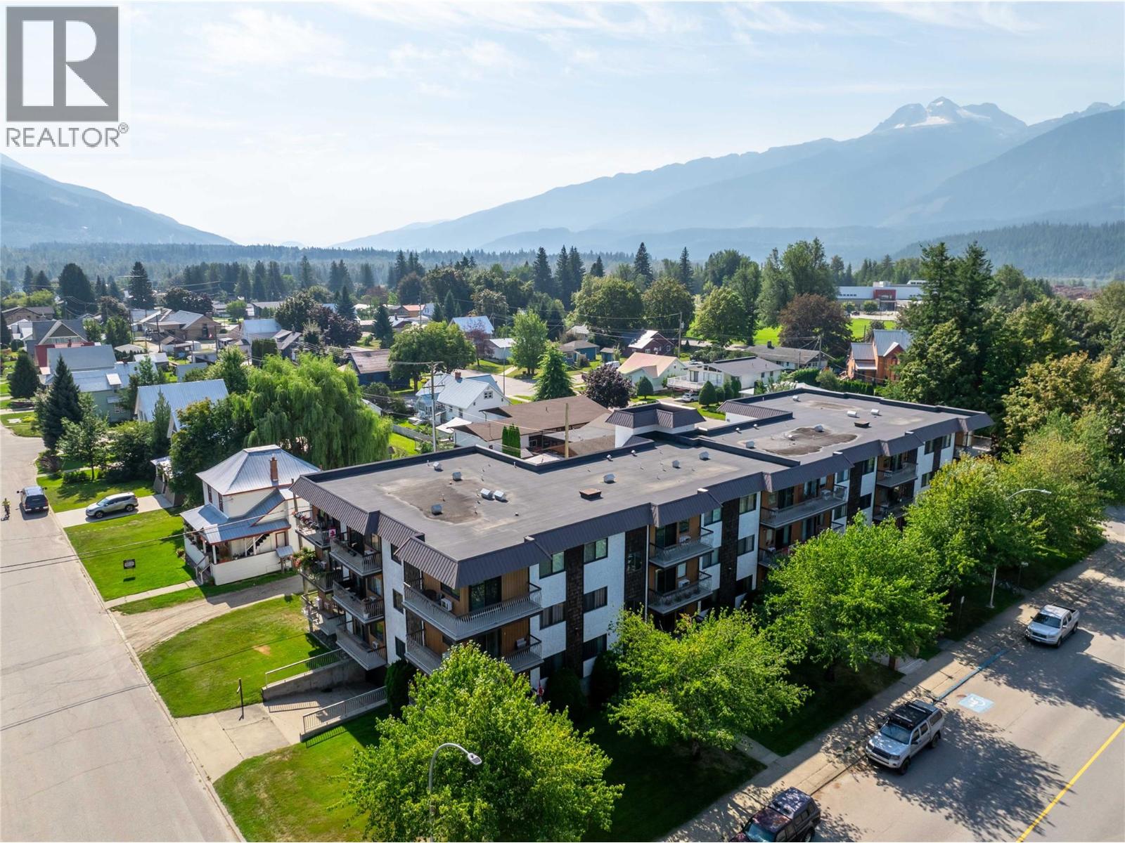 800 Mackenzie Avenue Unit# 101, Revelstoke