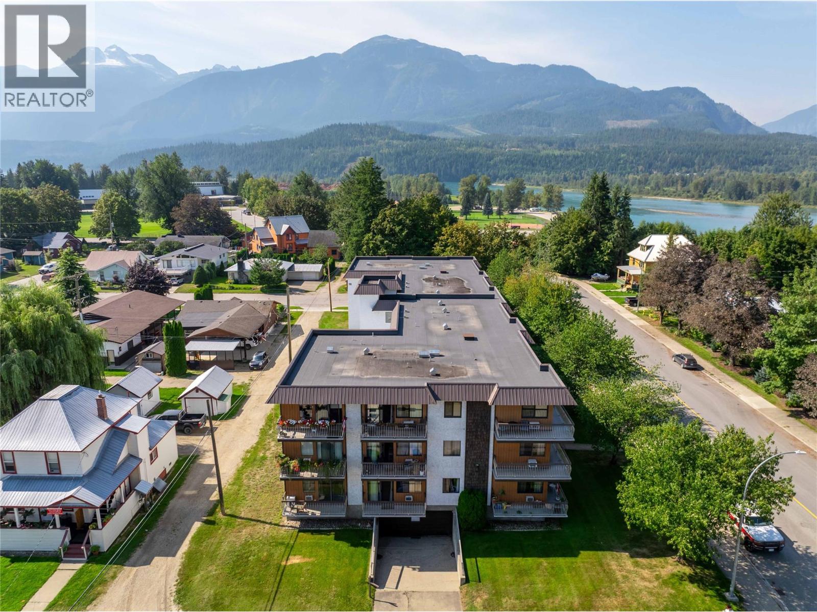 800 Mackenzie Avenue Unit# 101, Revelstoke
