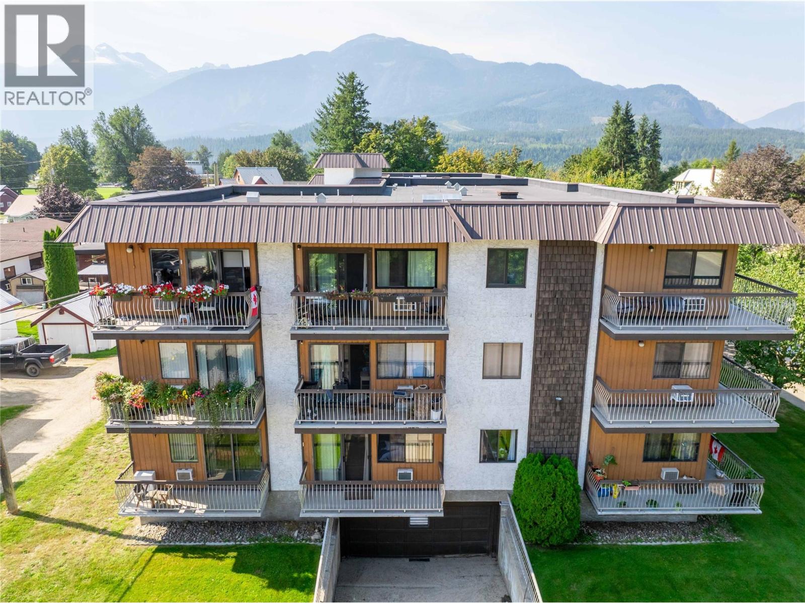800 Mackenzie Avenue Unit# 101, Revelstoke