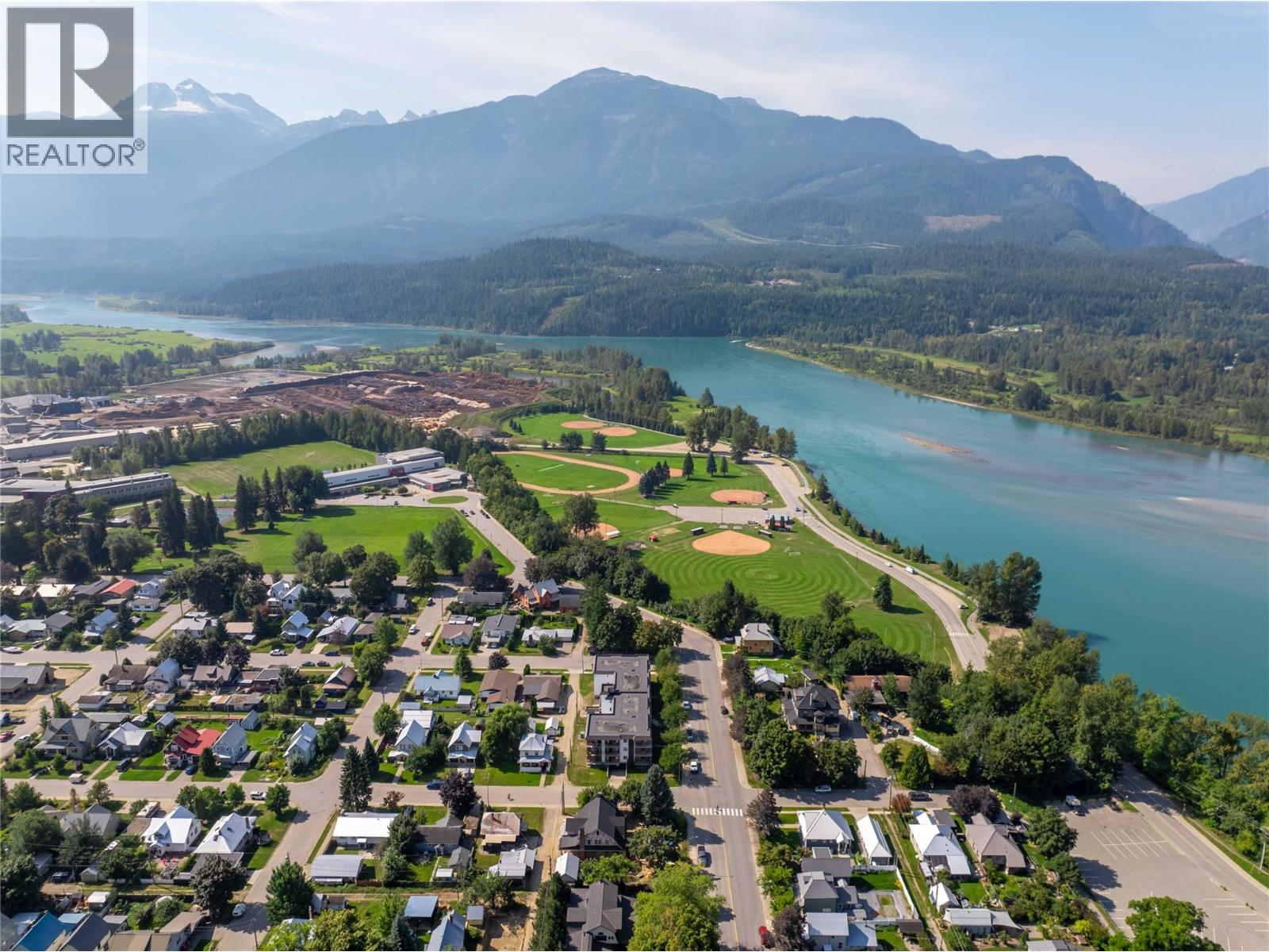 800 Mackenzie Avenue Unit# 101, Revelstoke
