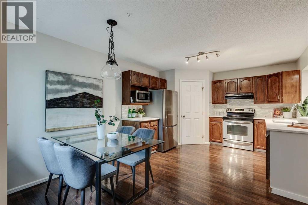 Photo 16 of 2 1914 25 Street Sw, Calgary AB