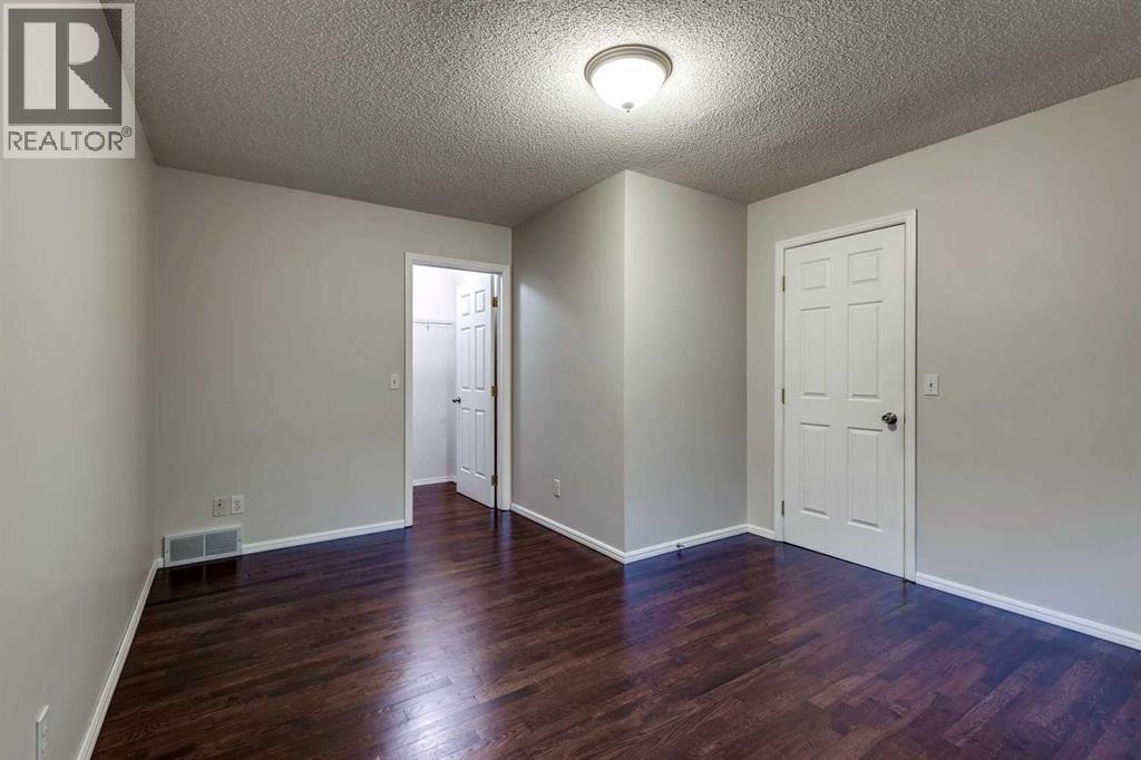 Photo 18 of 2 1914 25 Street Sw, Calgary AB