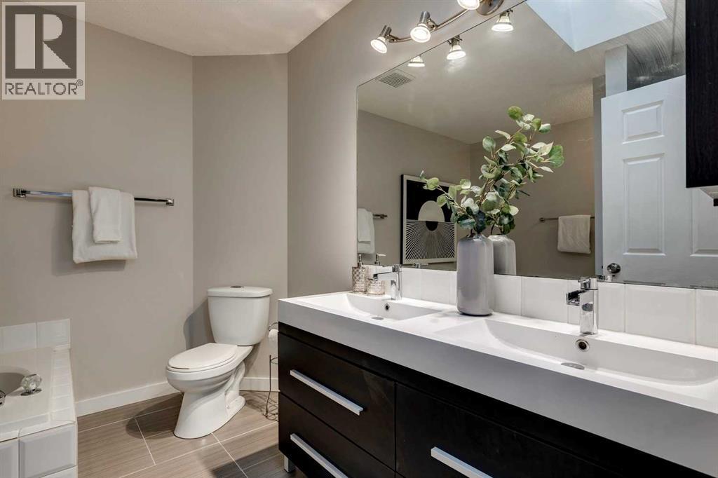 Photo 23 of 2 1914 25 Street Sw, Calgary AB