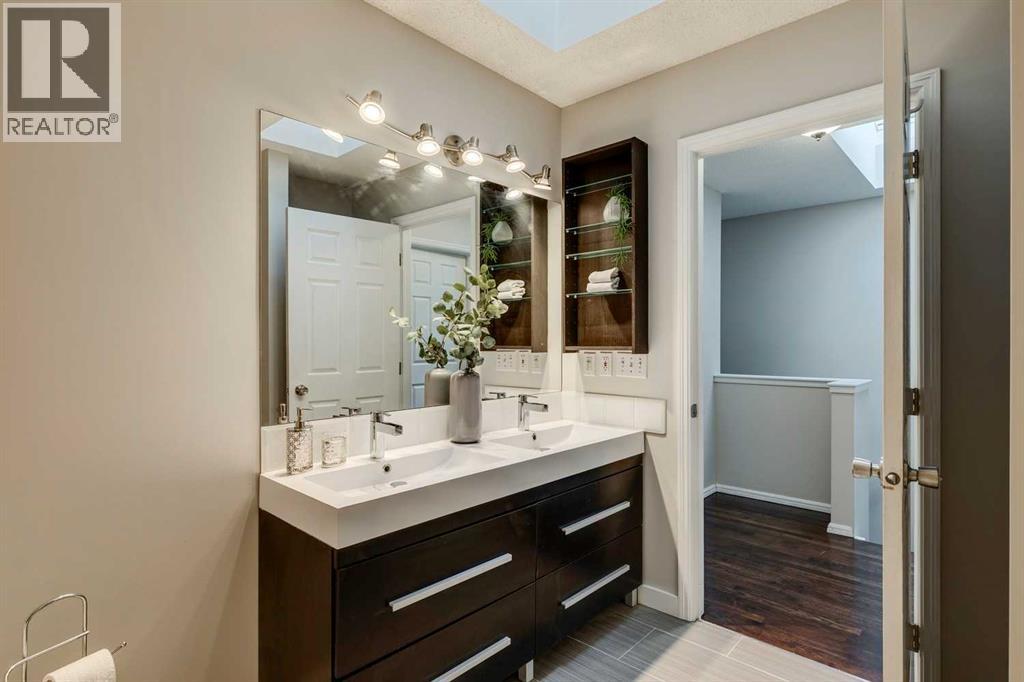 Photo 25 of 2 1914 25 Street Sw, Calgary AB