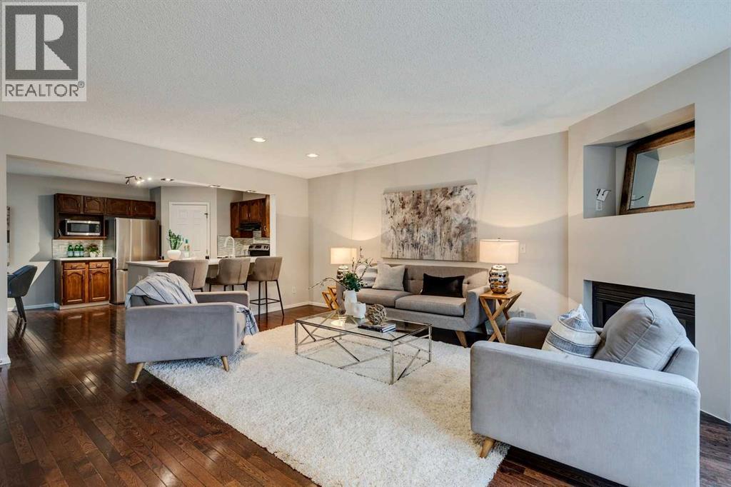 Photo 4 of 2 1914 25 Street Sw, Calgary AB
