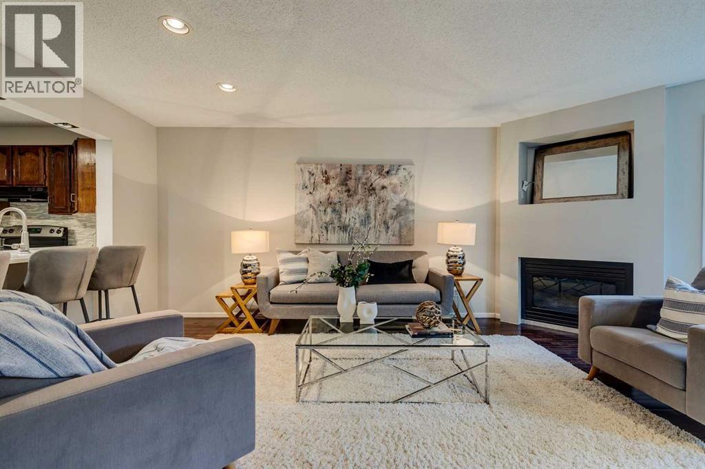 Photo 5 of 2 1914 25 Street Sw, Calgary AB