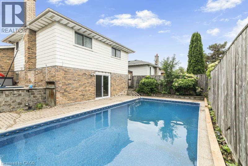 Photo 39 of 105 Lavina Crescent, Hamilton ON