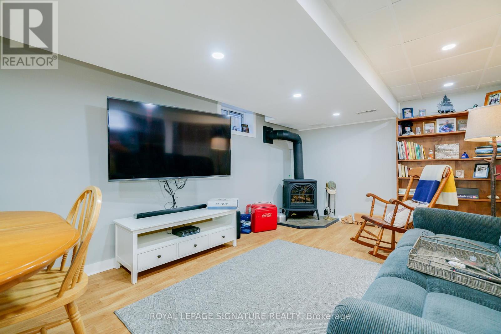 Photo 19 of 22 Bardwell Crescent, Toronto ON