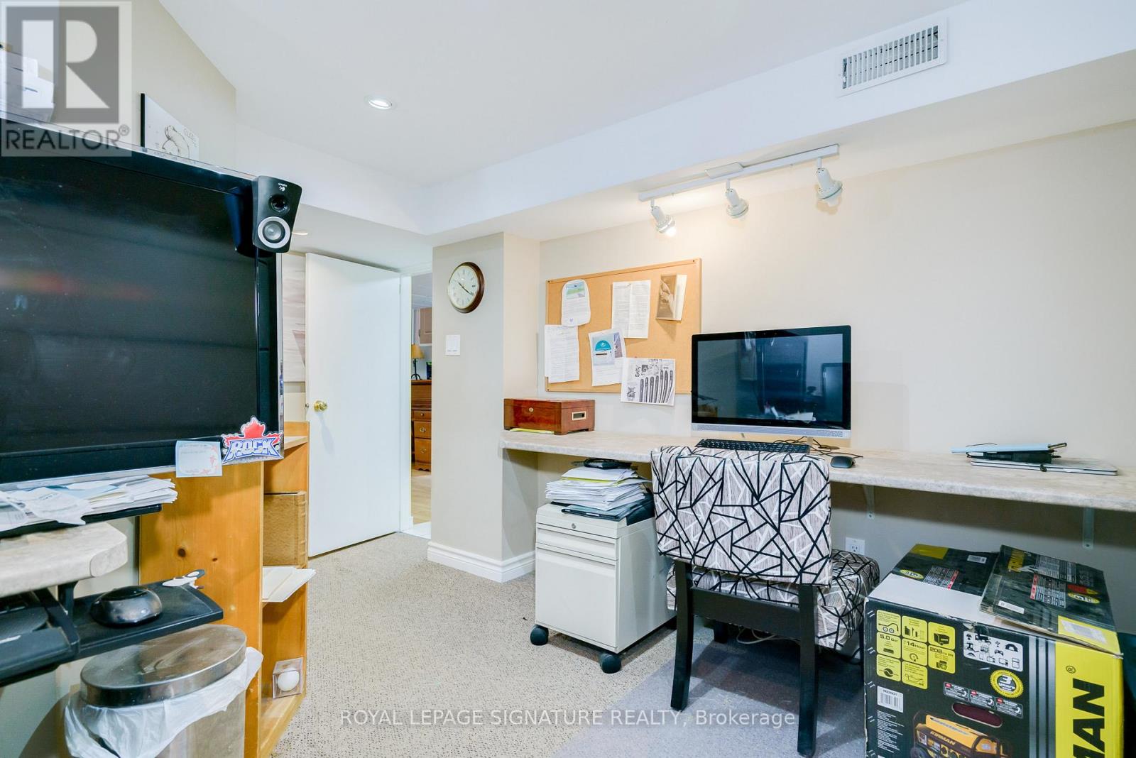 Photo 27 of 22 Bardwell Crescent, Toronto ON